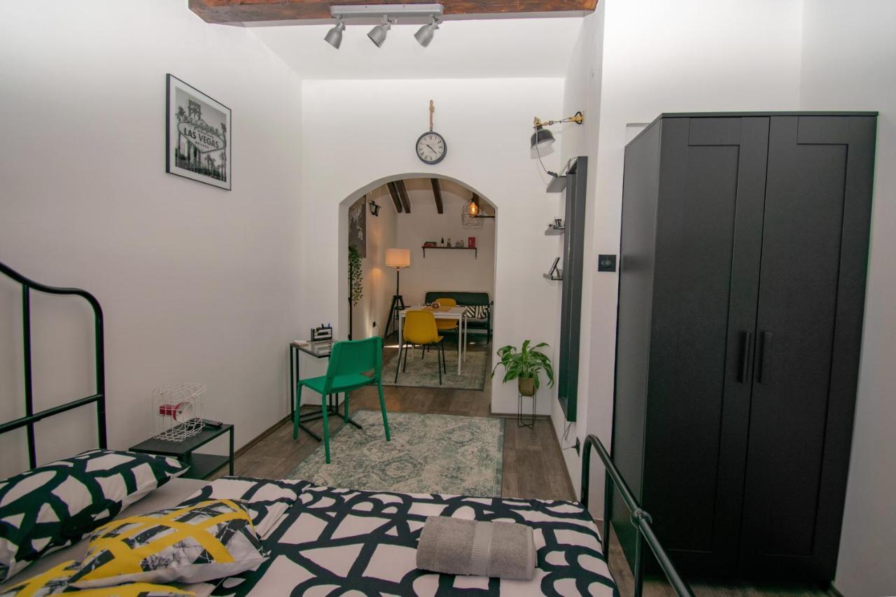 Studio Apartman Dalia Apartment Zagreb Exterior foto